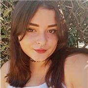 Soy una chica de 19 años, he sido profesora particular solo un verano, mis padres son ingleses/irlandeses nativos, soy adoptada y llevo manejando el idioma desde los 5 años, me gustaría poder trabajar con niños de entre 3-5 años, tengo el b2 de ingles e h